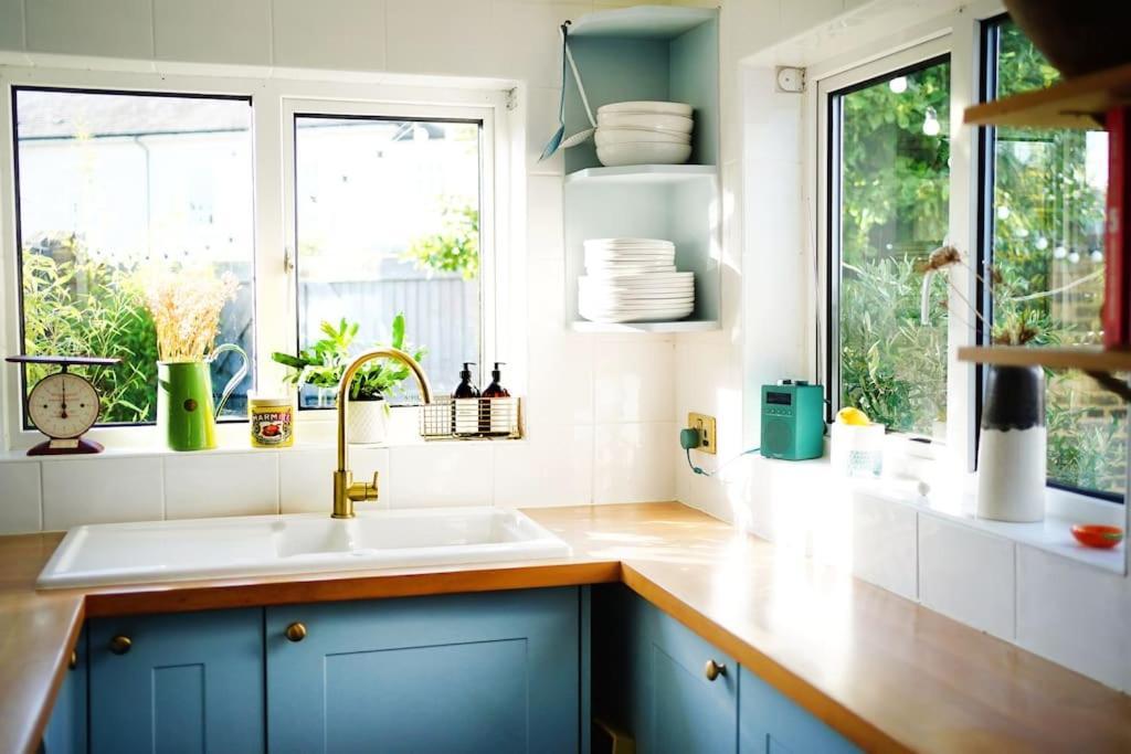 Northdene Cottage - Cosy Old Fisherman'S Cottage Two Mins From Sea - Free Parking - Wood Burning Stove - Roll Top Bath - Dog Friendly Deal Zewnętrze zdjęcie